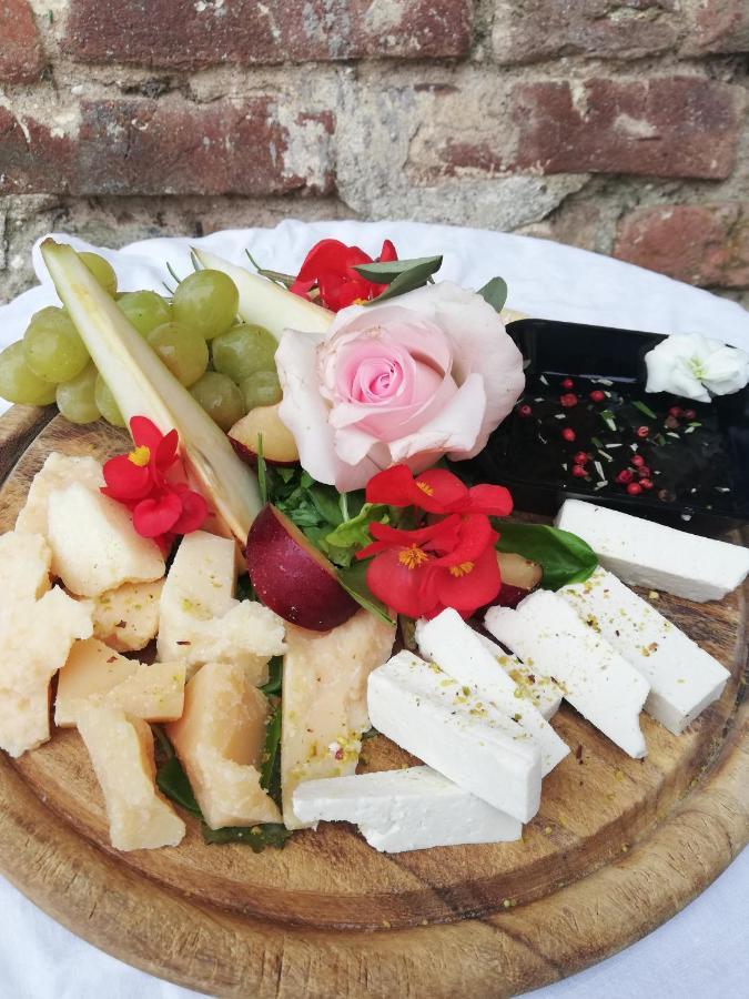 Agriturismo Fiamberta Bed & Breakfast Certosa di Pavia Dış mekan fotoğraf