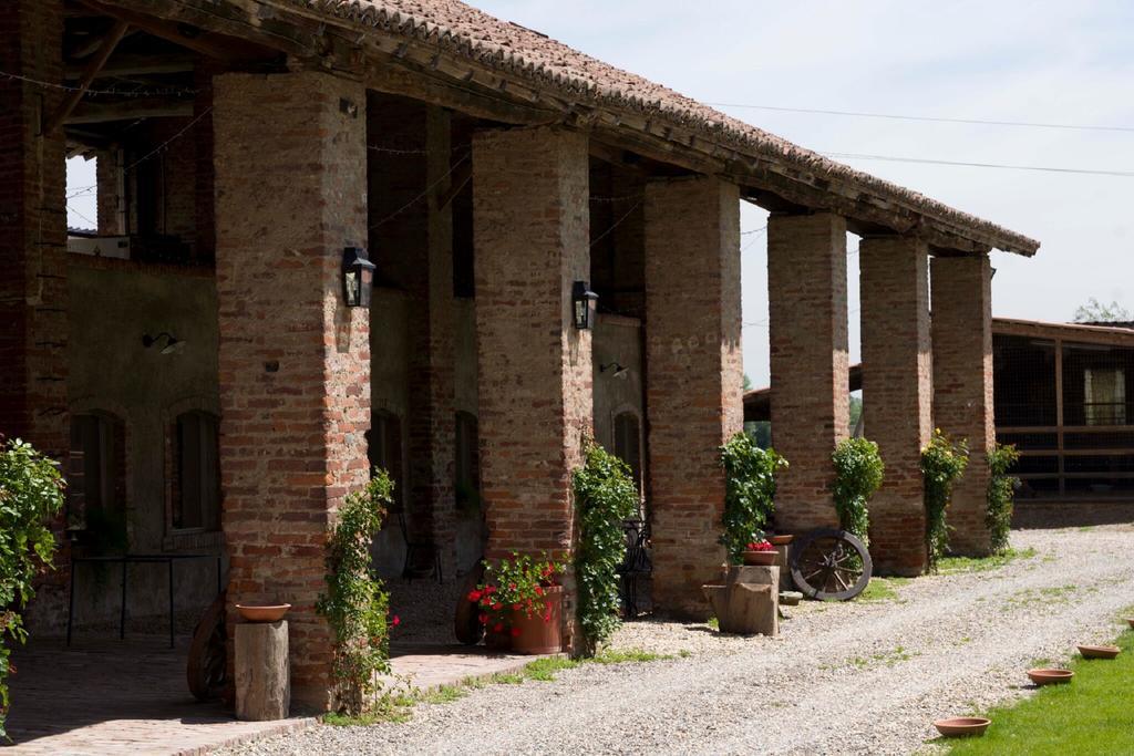 Agriturismo Fiamberta Bed & Breakfast Certosa di Pavia Dış mekan fotoğraf