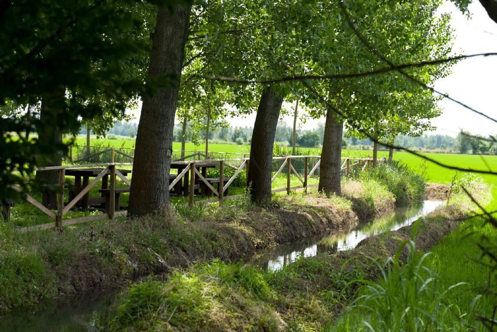 Agriturismo Fiamberta Bed & Breakfast Certosa di Pavia Dış mekan fotoğraf