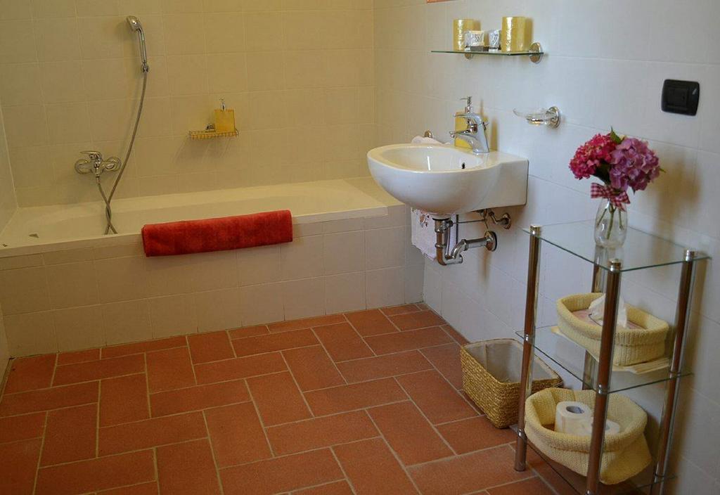 Agriturismo Fiamberta Bed & Breakfast Certosa di Pavia Dış mekan fotoğraf